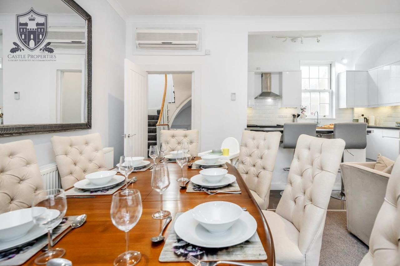 Castle Properties: The Sovereign 5 Bed Town House Windsor Exterior photo